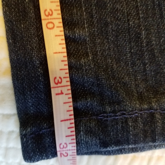 Guess Jeans - Picture 8 of 9